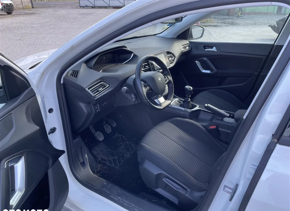 Peugeot 308 cena 33750 przebieg: 68000, rok produkcji 2020 z Wyrzysk małe 529